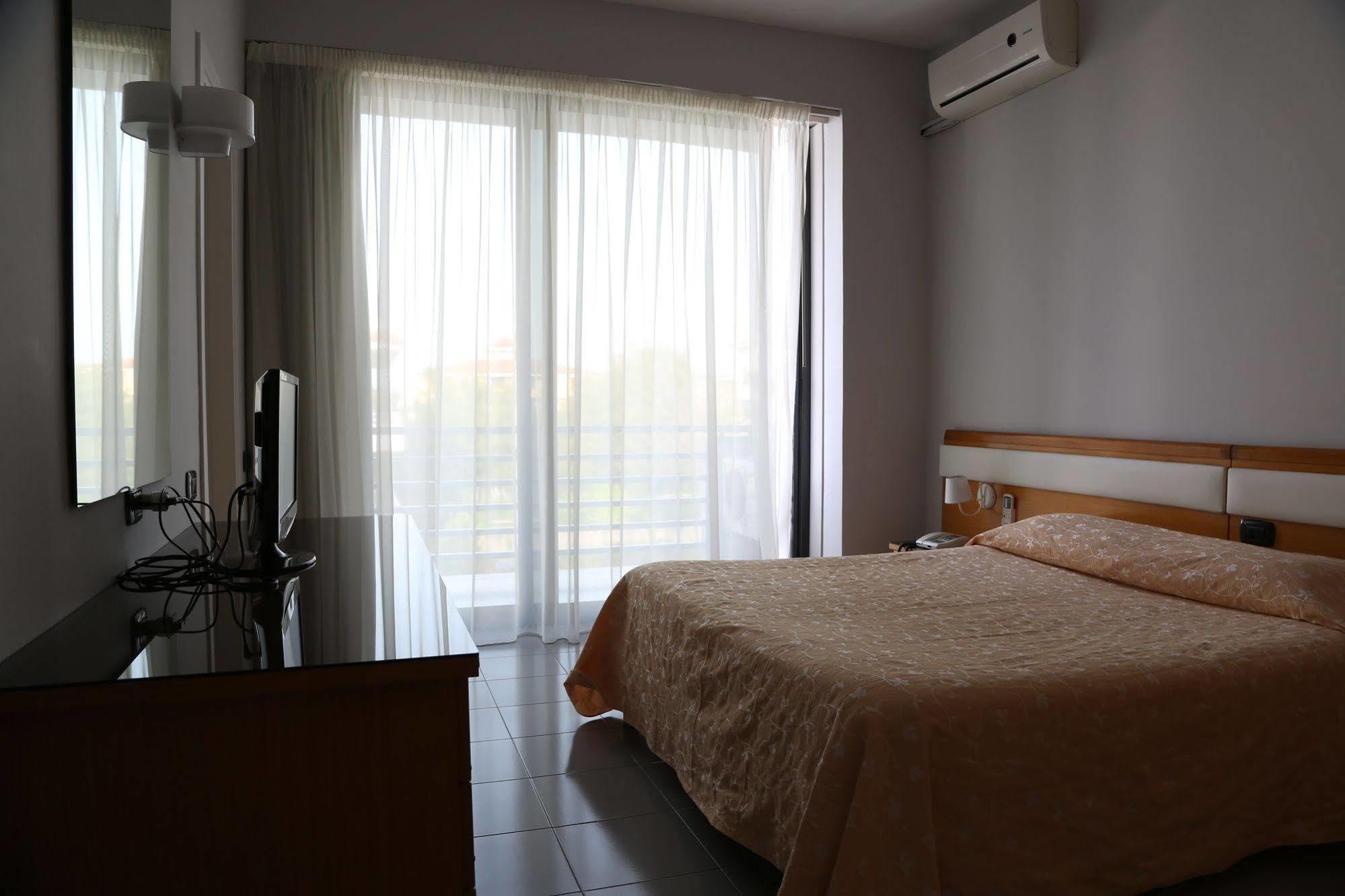 Hotel Barbarella Giugliano In Campania Exteriér fotografie